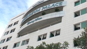 Φωτιά σε ξενοδοχείο στη Συγγρού: Απεγκλωβίστηκαν πέντε άτομα