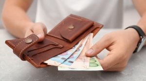 Τι αλλάζει στο κοινωνικό μέρισμα; Ποιοι είναι οι νέοι δικαιούχοι;