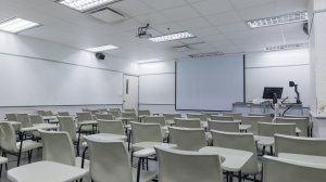 Τι εξωφρενικό συμβαίνει με την εκπαίδευση;