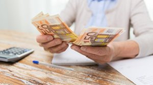 Επίδομα 800 ευρώ: Λήγει σήμερα η προθεσμία για αιτήσεις από τις επιχειρήσεις
