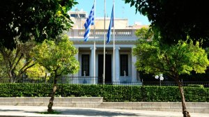Φυγή προς τα εμπρός ετοιμάζει η Κυβέρνηση - Το σχέδιο της επόμενης μέρας 