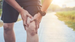 Αχιλλέας Μπουτσιάδης (ορθοπεδικός Βιοκλινική Αθηνών): Καλά νέα για όσους υποφέρουν από προβλήματα στο γόνατο