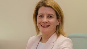 Susan King-Barnardo (Merck Ελλάδος): Στόχος μας η δημιουργία, βελτίωση και επιμήκυνση της ζωής, διαθέτοντας καινοτόμες θεραπείες!