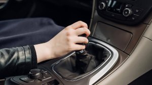 Τι να μην κάνετε στο κιβώτιο ταχυτήτων για να μην κάνετε χρήση της οδικής βοήθειας;