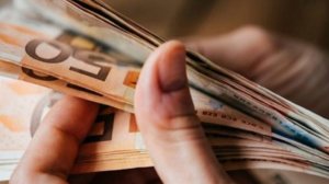 ΥΠΟΙΚ: Ποιους αφορούν τα 5 νέα μέτρα στήριξης των 3,5 δισ. ευρώ;
