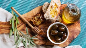 Ελληνικό ελαιόλαδο και μέλι: Έρευνα για θέματα ποιότητας, γνησιότητας, συσκευασίας και τυποποίησης