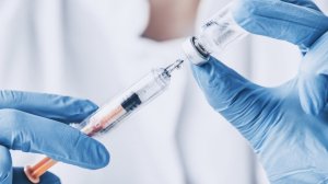 Αντιγριπικό εμβόλιο: Συνταγογραφείται από τη Δευτέρα - Δεν απαιτείται τεστ για Covid-19