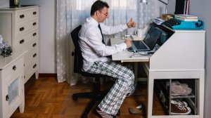 Τηλεργασία: Τι αλλάζει σε ασφαλιστήρια συμβόλαια και εργασιακές σχέσεις!