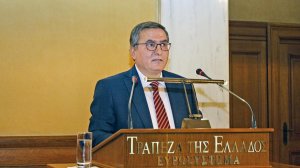Θ. Μητράκος: Θετικός ρυθμός πιστωτικής επέκτασης προς επιχειρήσεις και αρνητικός προς νοικοκυριά το οκτάμηνο