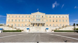 Βολές της Επιστημονικής Επιτροπής της Βουλής κατά της ρύθμισης για την αναπροσαρμογή των ασφαλιστηρίων συμβολαίων υγείας
