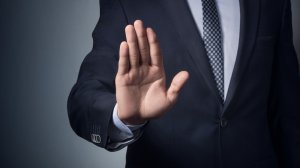 Απελεύθερος: Το «ΌΧΙ» για τα CoCos της Πειραιώς και οι εξελίξεις στην ΕΛΛΑΚΤΩΡ