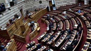 Βουλή: Με 158 «όχι» καταψηφίστηκε η πρόταση μομφής κατά του Χρήστου Σταϊκούρα