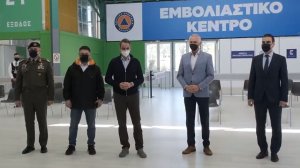 Επίσκεψη Κυριάκου Μητσοτάκη στο MEGA Εμβολιαστικό Κέντρο στο Περιστέρι (βίντεο)