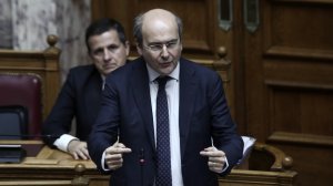Χατζηδάκης: Πρέπει να χρησιμοποιήσουμε όλα τα όπλα για να είναι το κράτος εντάξει απέναντι στους συνταξιούχους