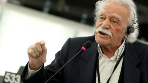 Μανώλης Γλέζος: Το Ευρωπαϊκό Κοινοβούλιο τιμά επιφανείς προσωπικότητες