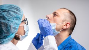 Κικίλιας: Υποχρεωτικό rapid test στο προσωπικό του ΕΣΥ που δεν έχει εμβολιαστεί κατά του κορονοϊού