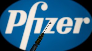 Η Κομισιόν υπογράφει τρίτη σύμβαση με την BioNTech-Pfizer για επιπλέον 1,8 δισεκατομμύρια δόσεις