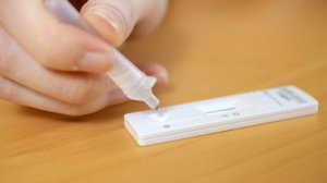 Επέκταση διάθεσης self-tests στα παιδιά 5 έως 11 ετών