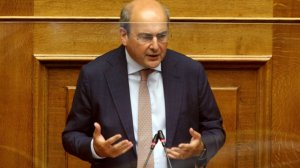 Κ. Χατζηδάκης: Μάθημα διχασμού και αλαζονείας η ομιλία του κ. Τσίπρα - Για την ενότητα των Ελλήνων μιλούσε ο Μίκης Θεοδωράκης