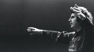 Στην κρητική γη επέστρεψε και αναπαύεται ο Μίκης Θεοδωράκης