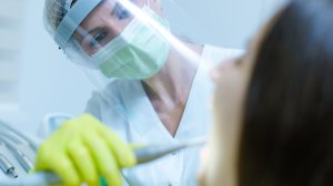 Τι αποφάσισε η Επιτροπή για τα rapid test στον οδοντίατρο