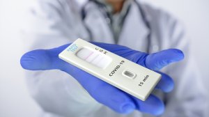 Πώς καλύπτουν test covid-19 τα ασφαλιστήρια υγείας;