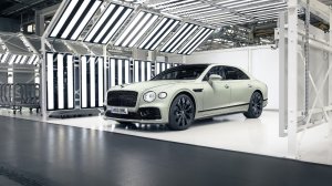 Bentley: Ιστορικά χρώματα Mulliner για την επέτειο 70 χρόνων σχεδιασμού στο Crewe