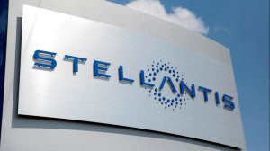 Stellantis: Επιπλέον 20 δις. ευρώ έσοδα από προϊόντα λογισμικού οχημάτων & τεχνητής νοημοσύνης!