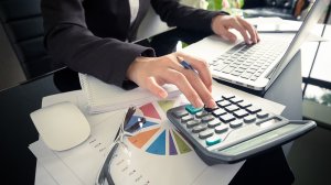 Απελεύθερος: Μεγάλες εισπράξεις, αλλά μικρά –λογιστικά- έσοδα για Lamda. Ποιοι θα μπουν με discount 22% στην ΑΜΚ της INKAT