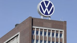 Η Volkswagen διπλασίασε τις πωλήσεις ηλεκτρικών μοντέλων της το 2021