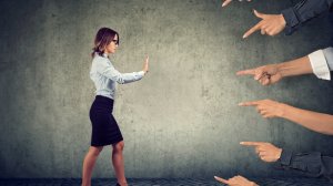 Τι αποζημιώνει ένα ασφαλιστήριο Αστικής Ευθύνης;