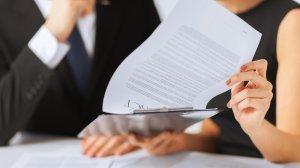 Τι γνωρίζετε για το αντικείμενο, τους βασικούς κανόνες και τα εργαλεία της δημοσιονομικής πολιτικής;