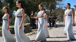 Έλληνες, θαυμαστοί αλλά και τιποτένιοι!