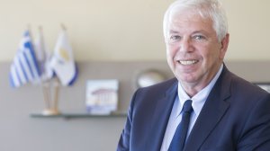 Υδρόγειος Ασφαλιστική: Αποχαιρετιστήριο στον Λουκά Κορομπίλη