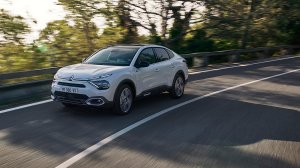 Νέο Citroen C4 X: Με 20 προηγμένα συστήματα ασφαλείας, για να μην αγχώνεται ο ασφαλιστής σας!