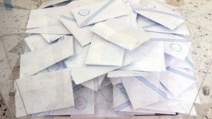 Η μακρά προεκλογική περίοδος και η πόλωση στο πολιτικό σκηνικό