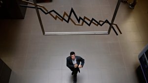 Εποπτεύων Χ.: Το... πάρτι του Οκτωβρίου, οι πρωταγωνιστές του Χ.Α και το "βλέμμα" της ΔΕΗ στα Βαλκάνια