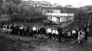 Ποιος θυμάται σχολείο στο Νεοχώρι; του Ηλία Προβόπουλου