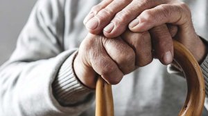 Η εισφορά αλληλεγγύης πετσοκόβει τις αυξήσεις σε 50.000 συνταξιούχους