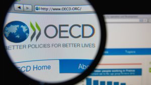 ΟΟΣΑ: Το νέο σύστημα επικουρικής ασφάλισης βελτιώνει τη βιωσιμότητα του συνταξιοδοτικού συστήματος και ενθαρρύνει την απασχόληση