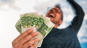 Ποιοι έχουν επιτέλους αυτά τα 138 δις € των καταθέσεων; Δείτε τα διαθέσιμα στοιχεία!