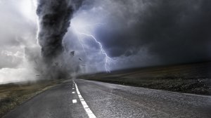 Πώς ένας κυκλώνας και μια πλημύρα θα επηρεάσουν την ασφάλιση ακινήτων;