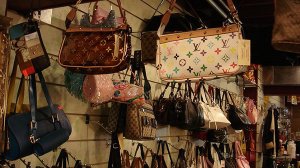 Κατασχέθηκαν και καταστράφηκαν 47.124 τεμάχια απομιμητικών προϊόντων - Πρόστιμα 204.750 ευρώ σε επιχειρήσεις