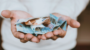 ΔΥΠΑ: Ξεκίνησε η καταβολή εφάπαξ ποσού σε μακροχρόνια άνεργους!