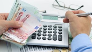 Χρέη στην Εφορία: Φόροι 7,3 δισ. ευρώ έμειναν απλήρωτοι το 2022!