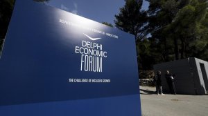 Οι παγκόσμιες ανησυχίες για τη νέα τραπεζική κρίση στο Οικονομικό Φόρουμ των Δελφών