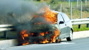 Συναγερμός στην Πυροσβεστική: Φωτιά σε όχημα στην Αττική Οδό στο ύψος της Παιανίας!
