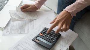 Σημαντικά χαμηλότερα τα τιμολόγια ρεύματος για τον Απρίλιο!