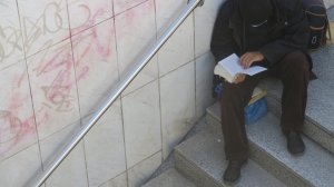 Ένας φιλομαθής και όχι μόνο επαίτης, του Ηλία Προβόπουλου 