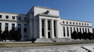 Fed: Aύξηση επιτοκίων κατά 25 μονάδες βάσης προβλέπουν οι τράπεζες της Wall Street